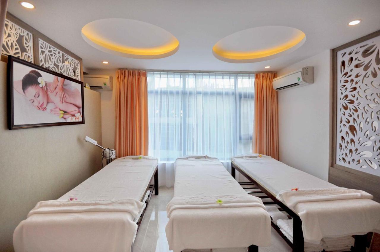 The Mcr Luxury Nha Trang Hotell Exteriör bild